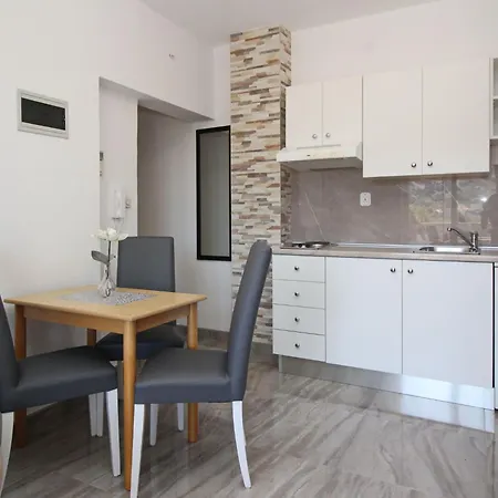 Gemuetliches In Mit Eigenem Balkon By Interhome *