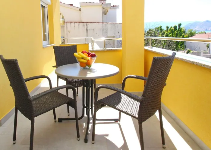 Apartament Gemuetliches In Mit Eigenem Balkon By Interhome *